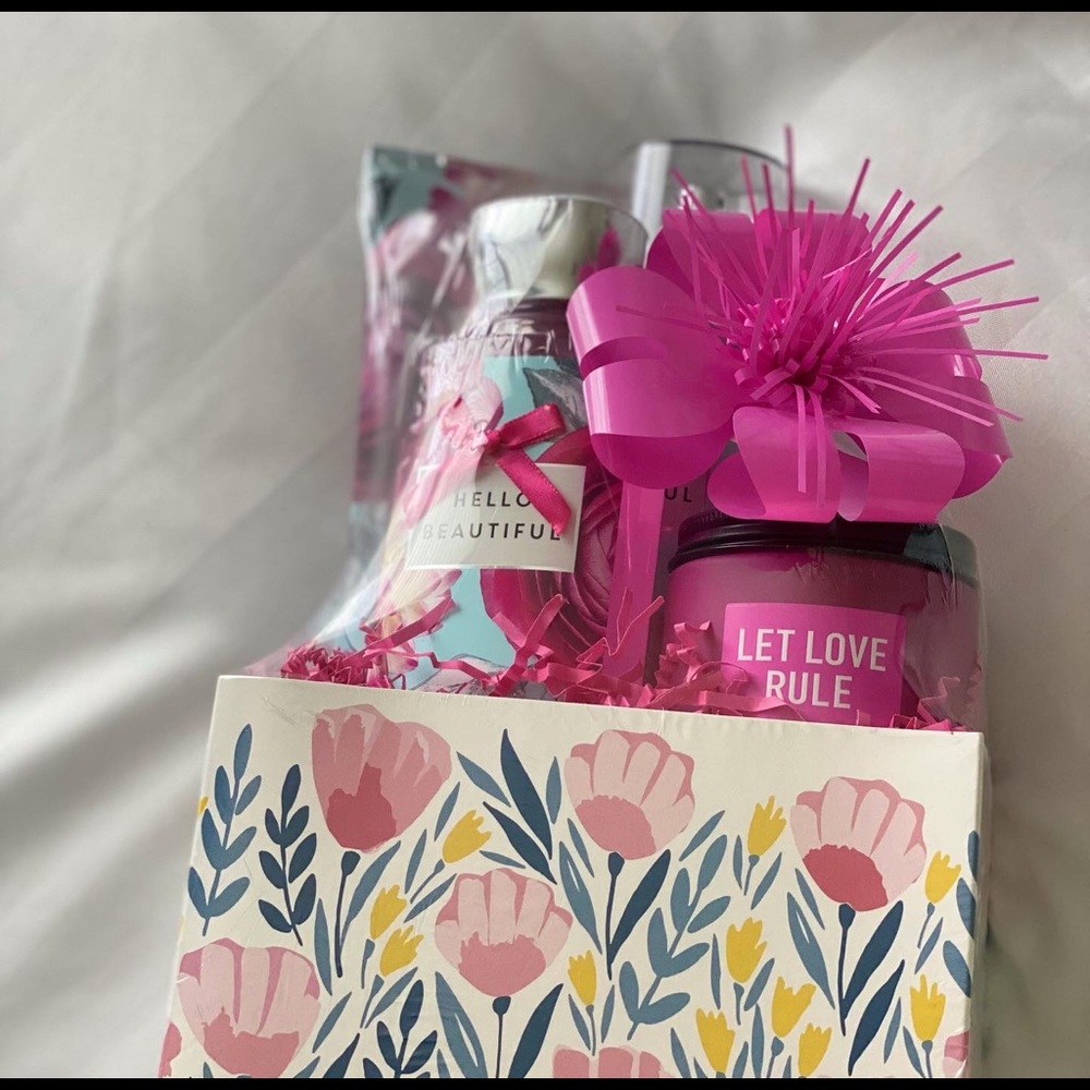 Bbw Hello Beautiful gift set